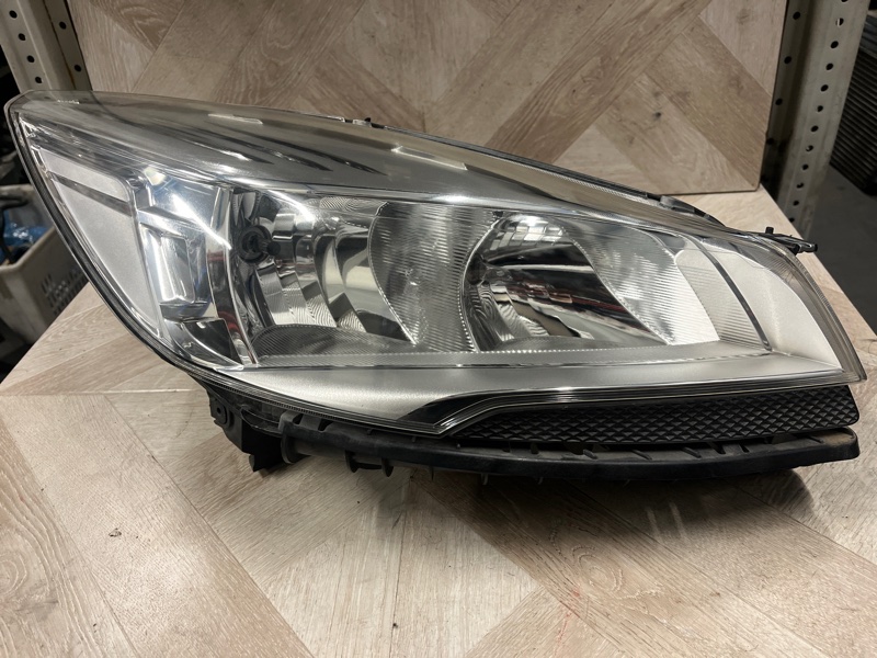 Фара галогеновая, 10500 рублей, Молоково