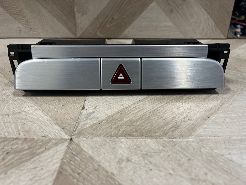 Кнопка аварийной сигнализации, 2000 рублей, Молоково