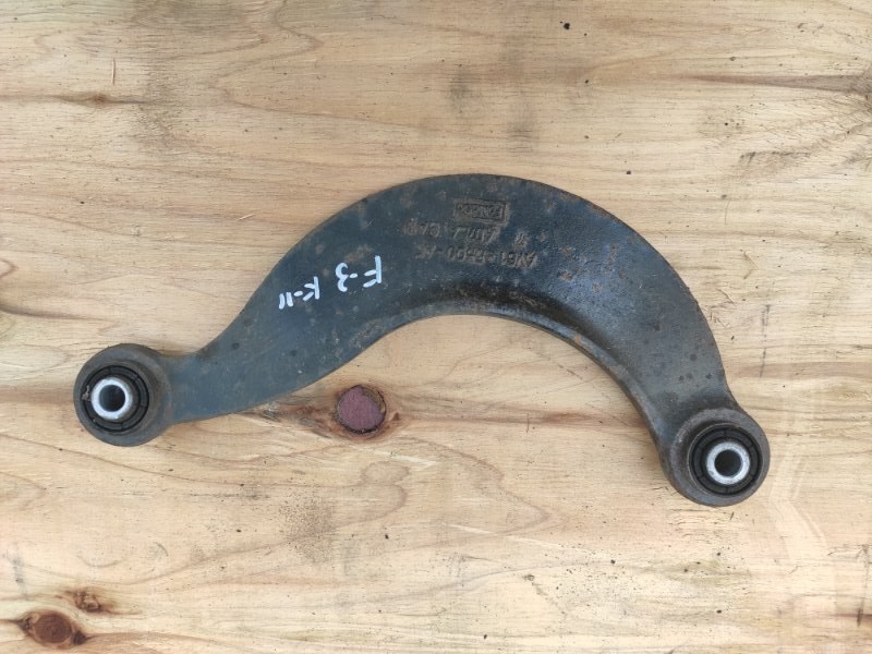 Рычаг подвески верхний, 1000 рублей, Молоково