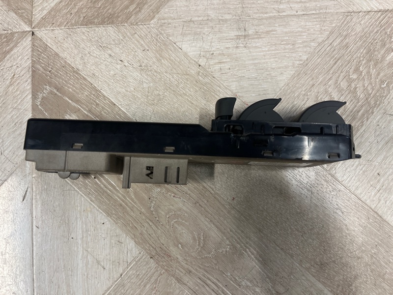 Блок управления стеклоподъемниками, 4500 рублей, Молоково