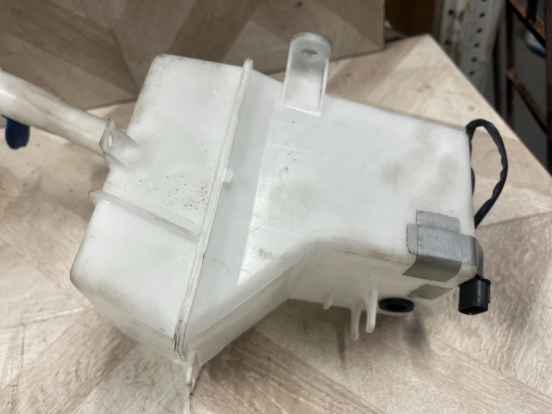 Бачок стеклоомывателя, 5000 рублей, Молоково