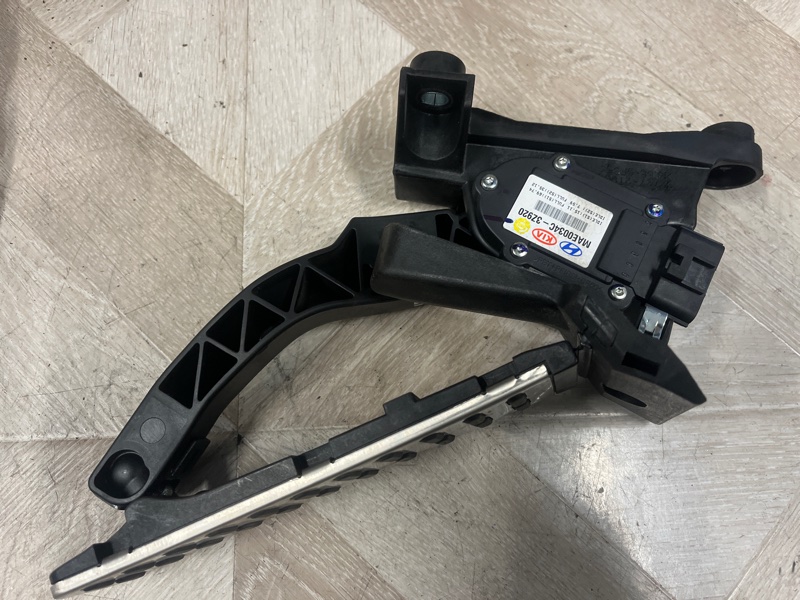 Педаль газа, 2500 рублей, Молоково