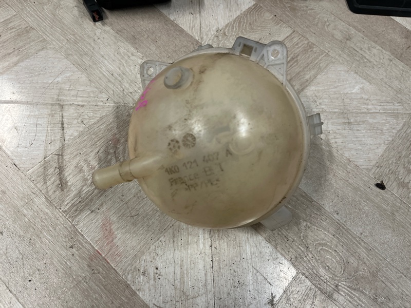 Бачок расширительный, 1000 рублей, Молоково