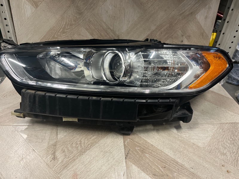 Фара галогеновая, 30000 рублей, Молоково