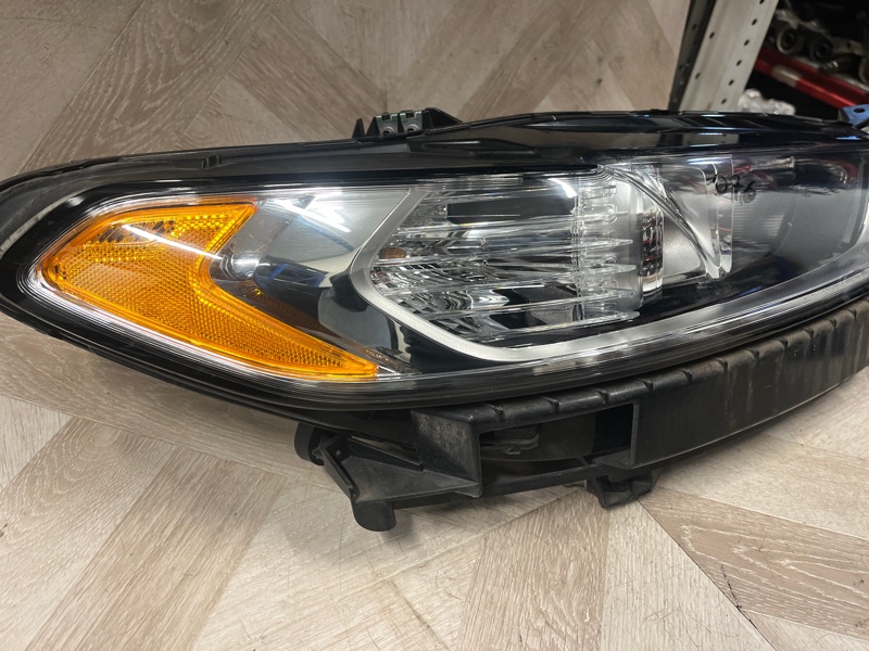 Фара галогеновая, 30000 рублей, Молоково