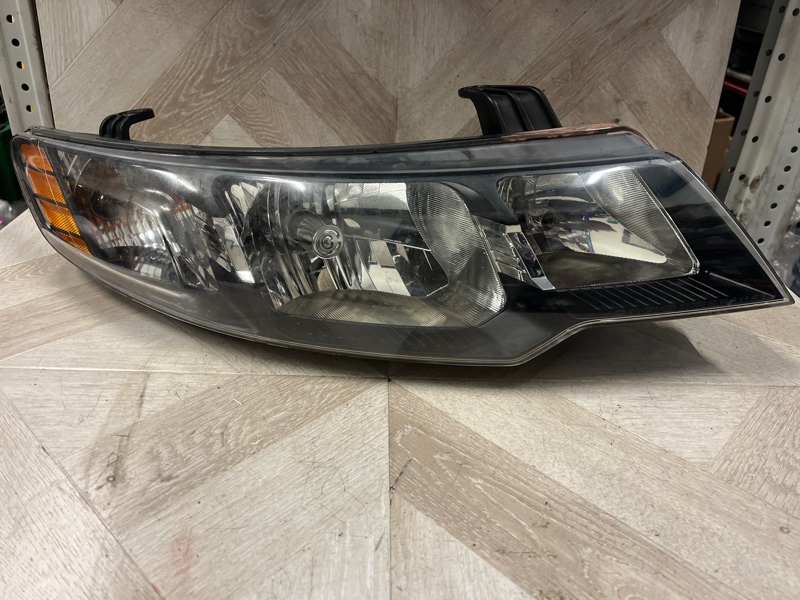 Фара галогеновая, 8500 рублей, Молоково