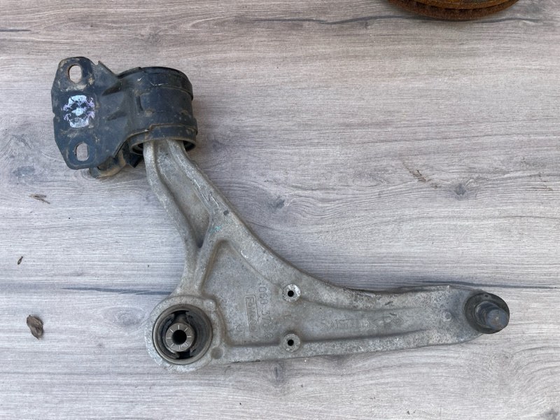 Рычаг подвески нижний, 5000 рублей, Молоково