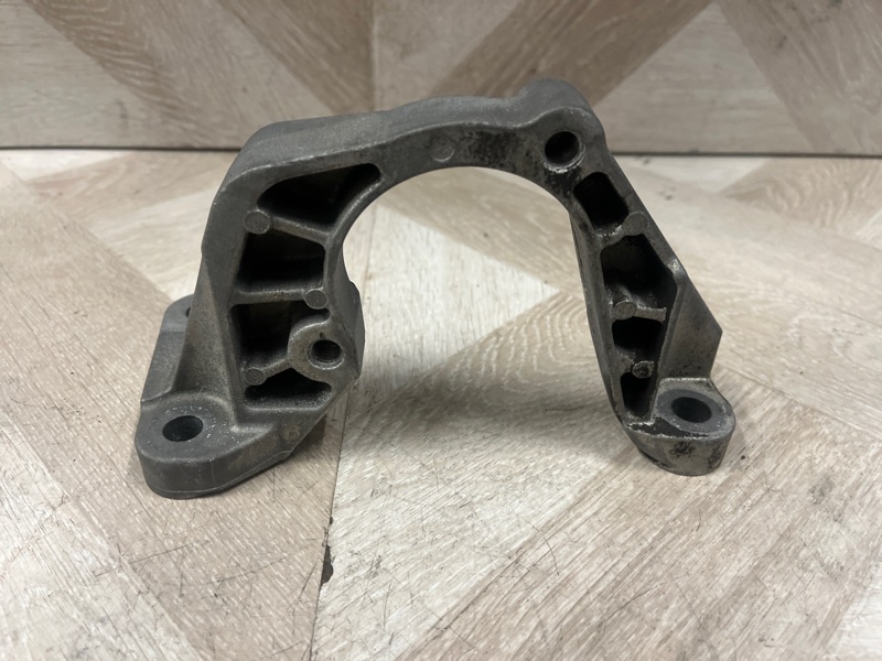 Кронштейн редуктора, 4000 рублей, Молоково