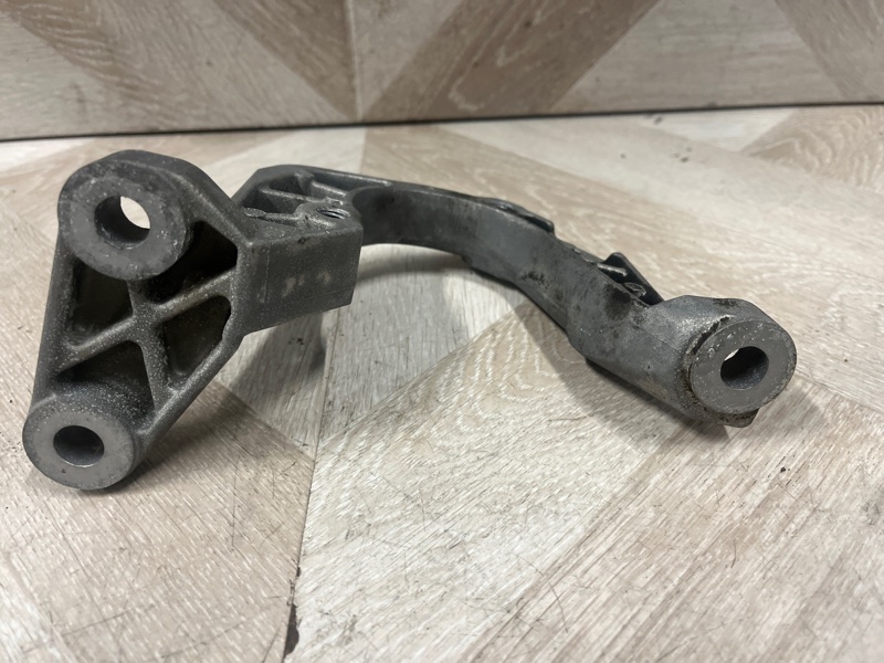 Кронштейн редуктора, 4000 рублей, Молоково