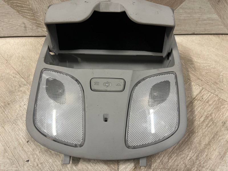 Плафон подсветки салона, 2500 рублей, Молоково