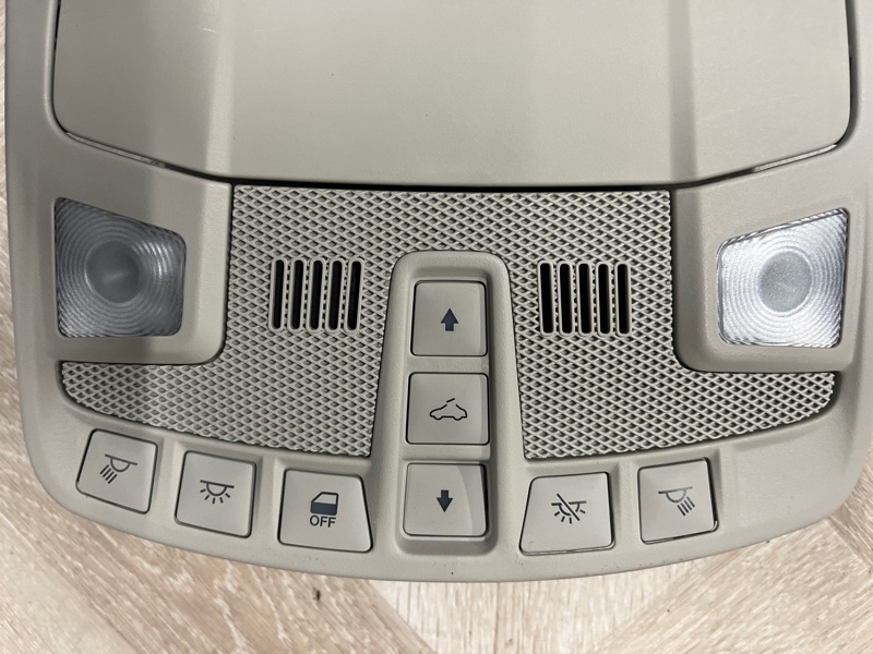 Плафон подсветки салона, 9500 рублей, Молоково