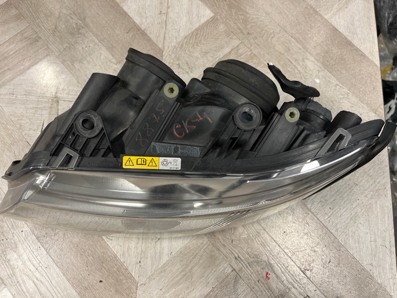 Фара ксеноновая, 12500 рублей, Молоково