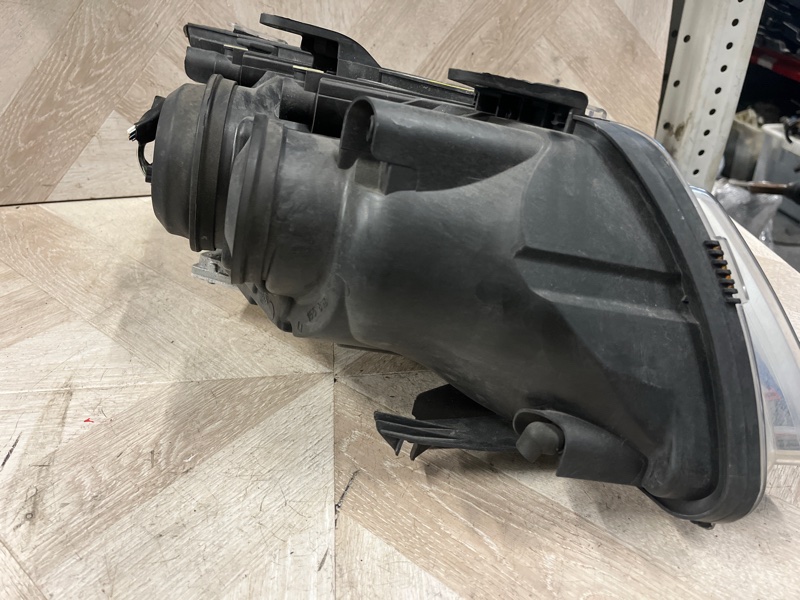 Фара ксеноновая, 12500 рублей, Молоково