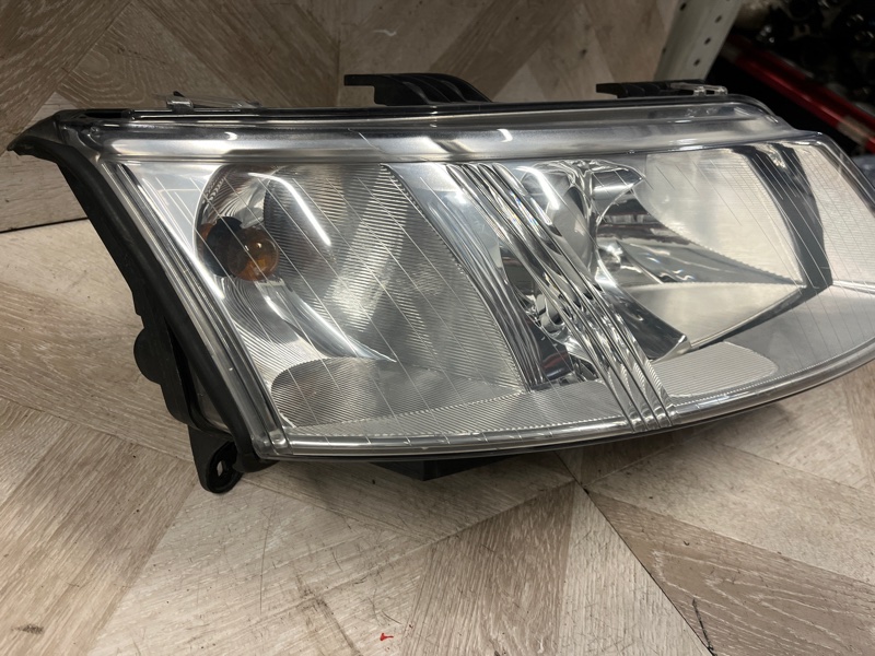 Фара ксеноновая, 12500 рублей, Молоково