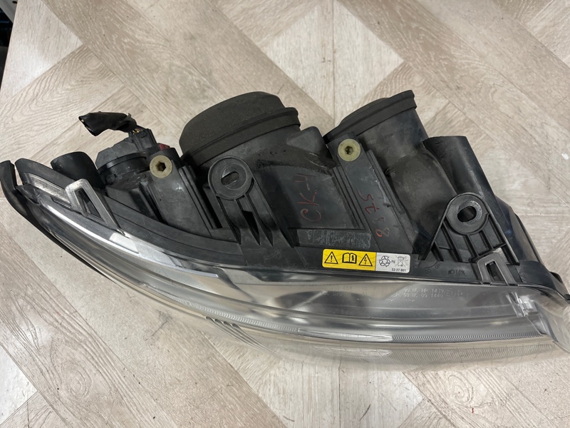 Фара ксеноновая, 12500 рублей, Молоково