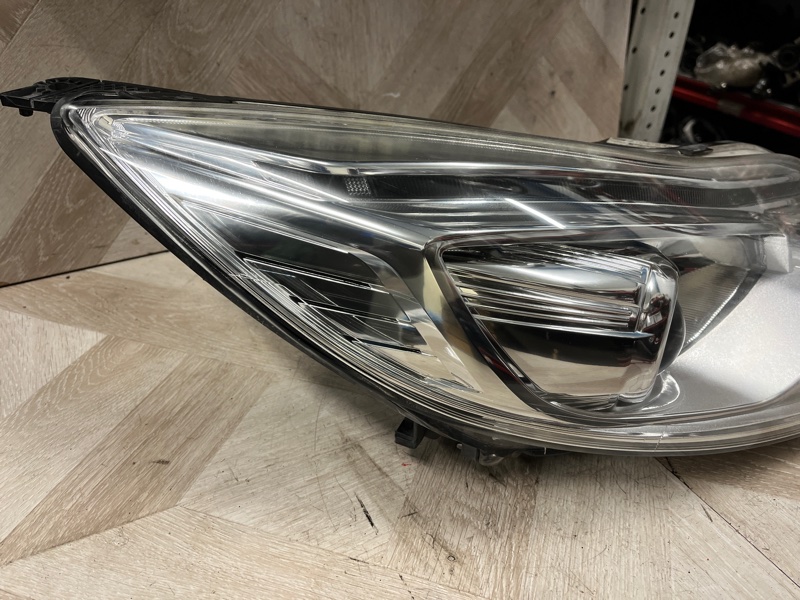 Фара ксеноновая, 30000 рублей, Молоково