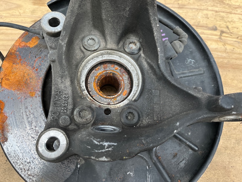 Кулак поворотный, 3500 рублей, Молоково