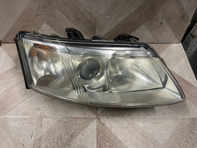 Фара ксеноновая, 12500 рублей, Молоково