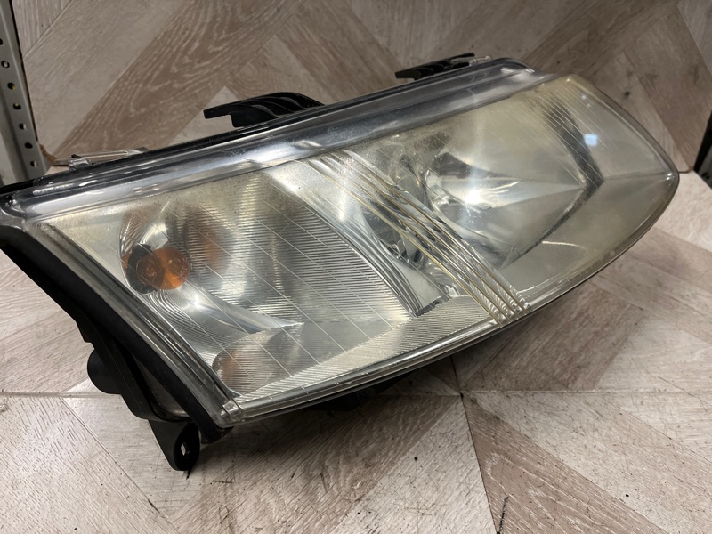 Фара ксеноновая, 12500 рублей, Молоково