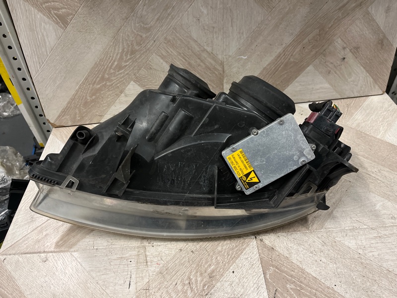 Фара ксеноновая, 12500 рублей, Молоково