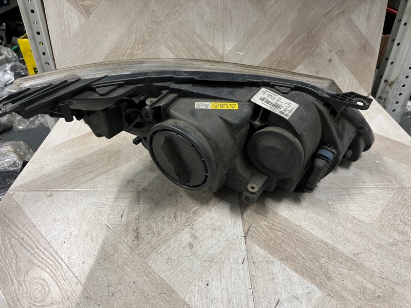 Фара ксеноновая, 18500 рублей, Молоково