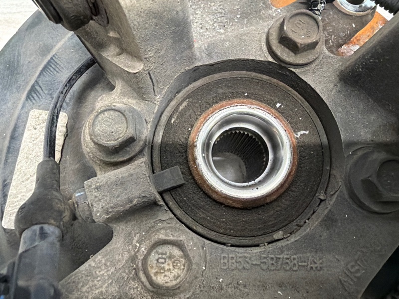 Кулак поворотный, 15500 рублей, Молоково