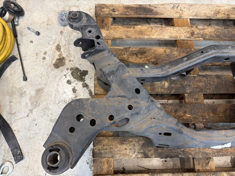 Балка подвески, 9500 рублей, Молоково