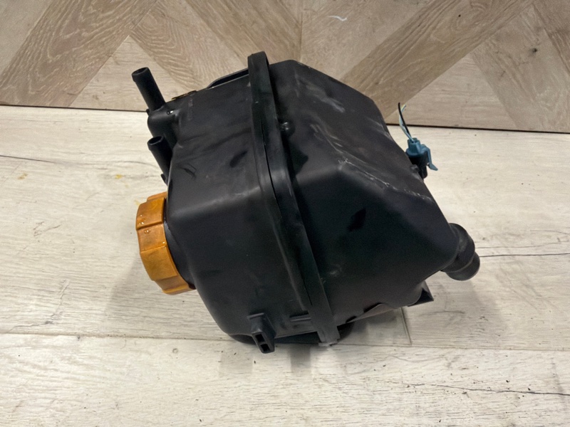 Бачок расширительный, 10000 рублей, Молоково