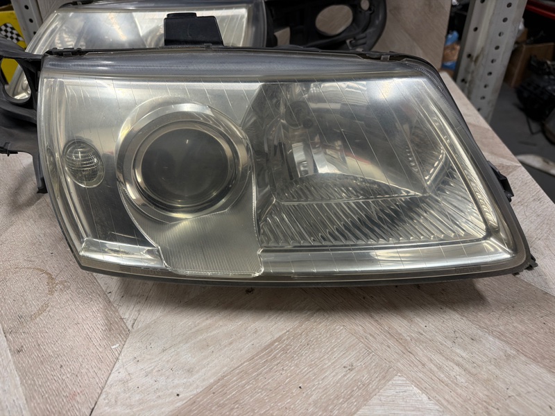 Фара ксеноновая, 30000 рублей, Молоково