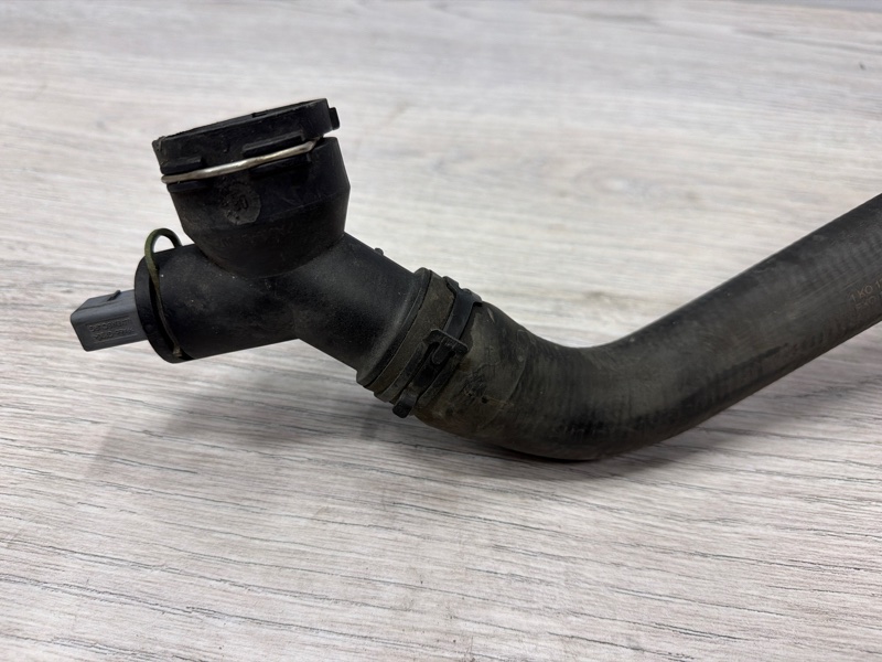 Патрубок системы охлаждения, 2000 рублей, Молоково