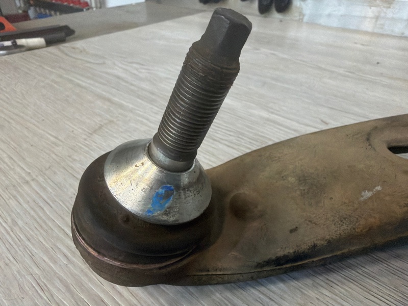 Рычаг подвески нижний, 5000 рублей, Молоково