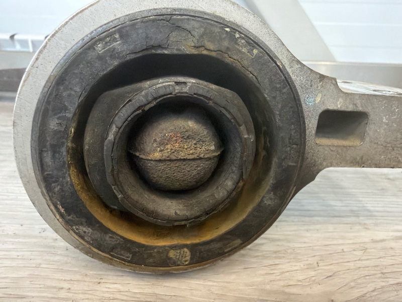 Рычаг подвески нижний, 5000 рублей, Молоково