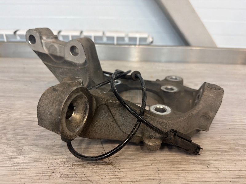 Кулак поворотный, 4500 рублей, Молоково