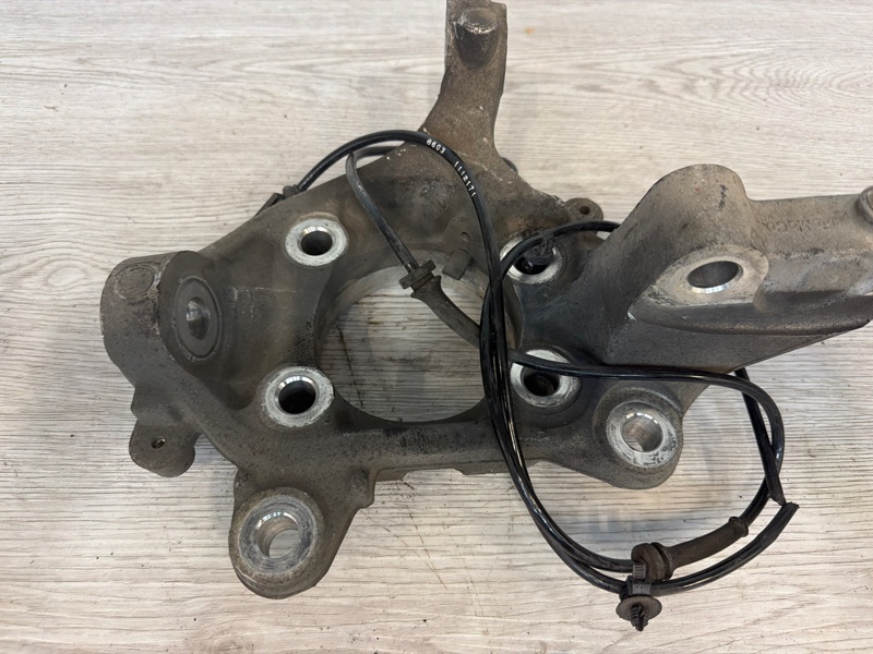 Кулак поворотный, 4500 рублей, Молоково