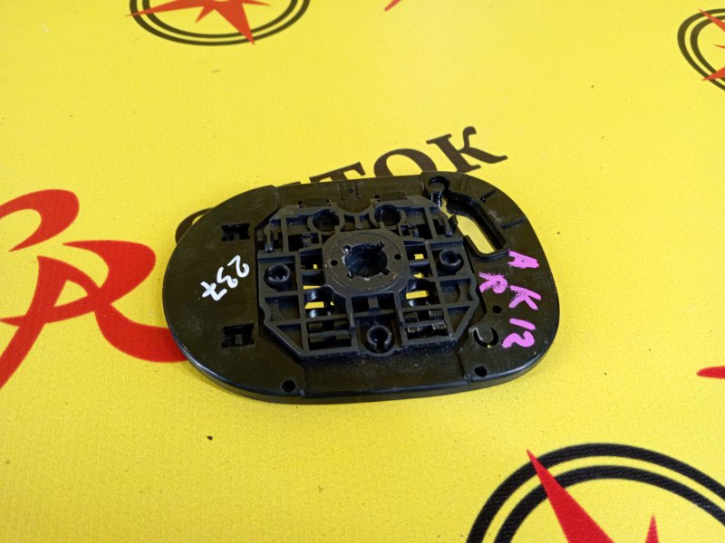 Зеркальный элемент, 300 рублей, Красноярск