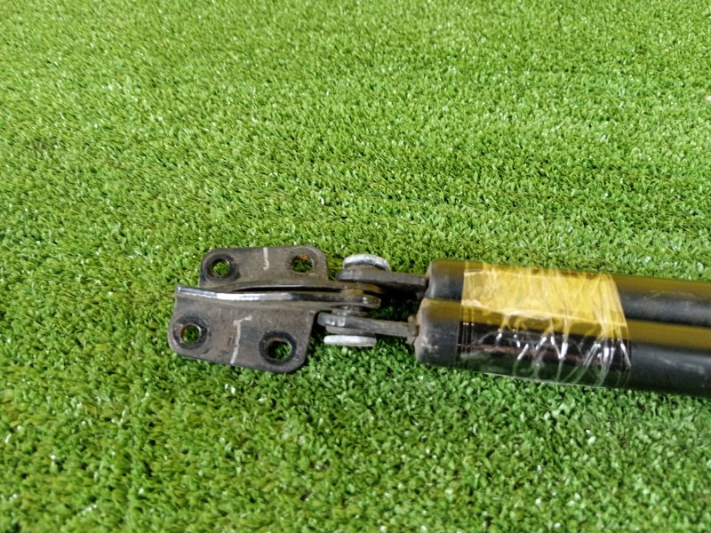 Амортизатор двери багажника, 800 рублей, Красноярск