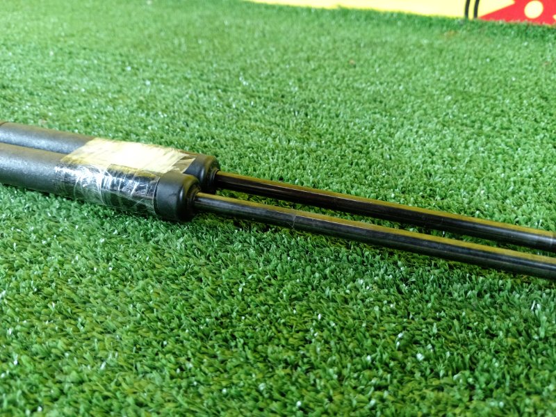 Амортизатор двери багажника, 500 рублей, Красноярск