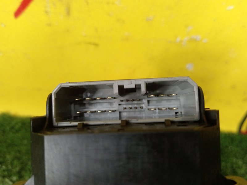 Блок управления стеклоподъемниками, 1000 рублей, Красноярск