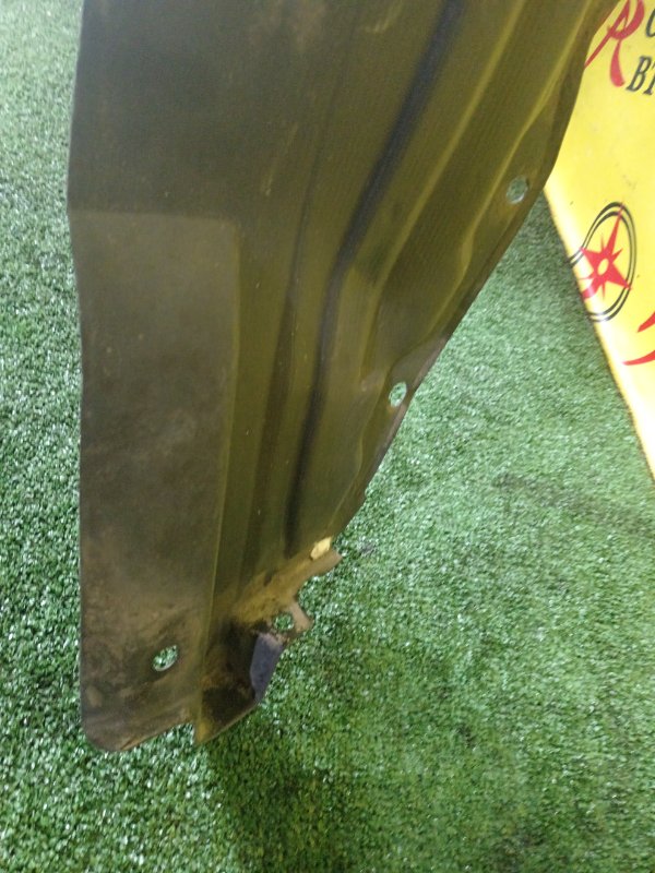 Подкрылок, 500 рублей, Красноярск