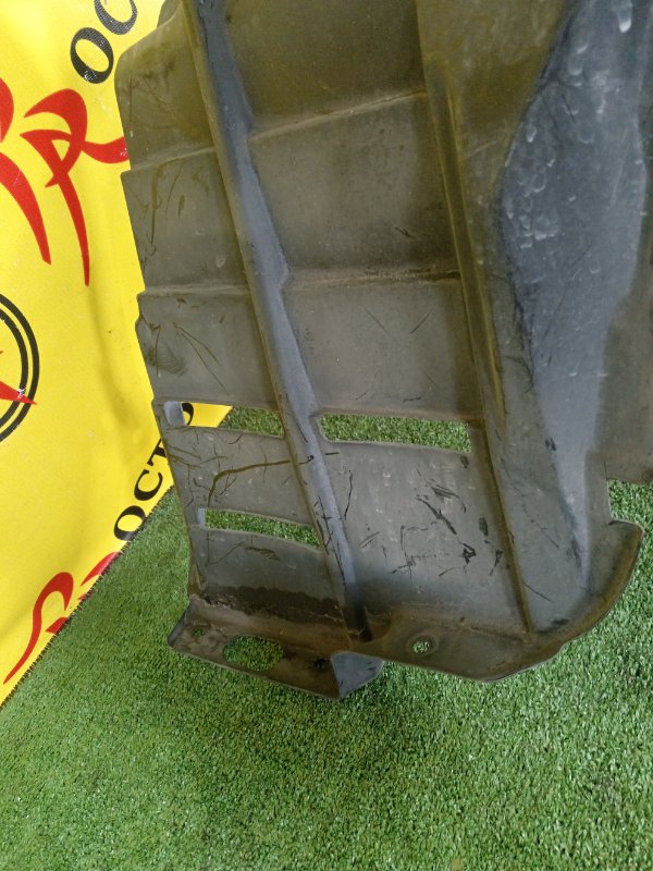 Подкрылок, 2500 рублей, Красноярск