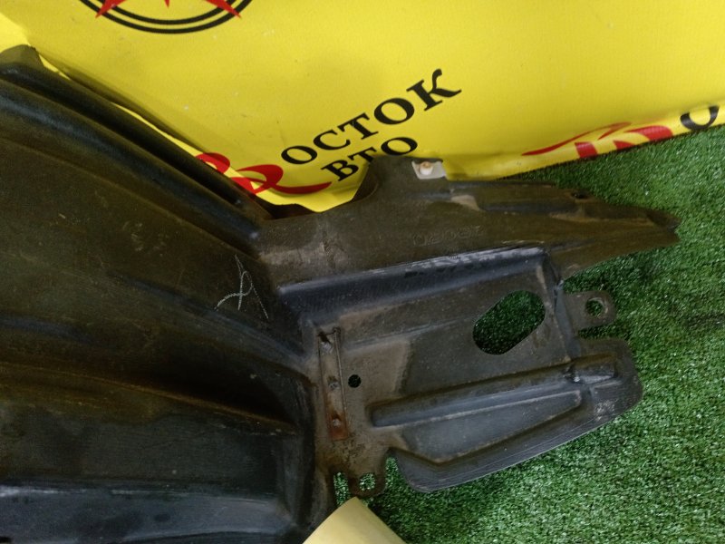 Подкрылок, 2000 рублей, Красноярск