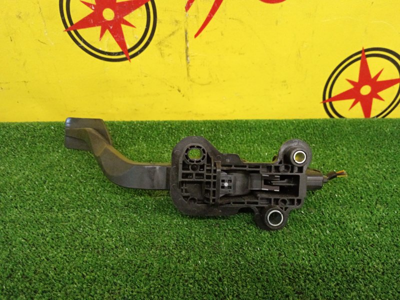 Педаль газа, 500 рублей, Красноярск