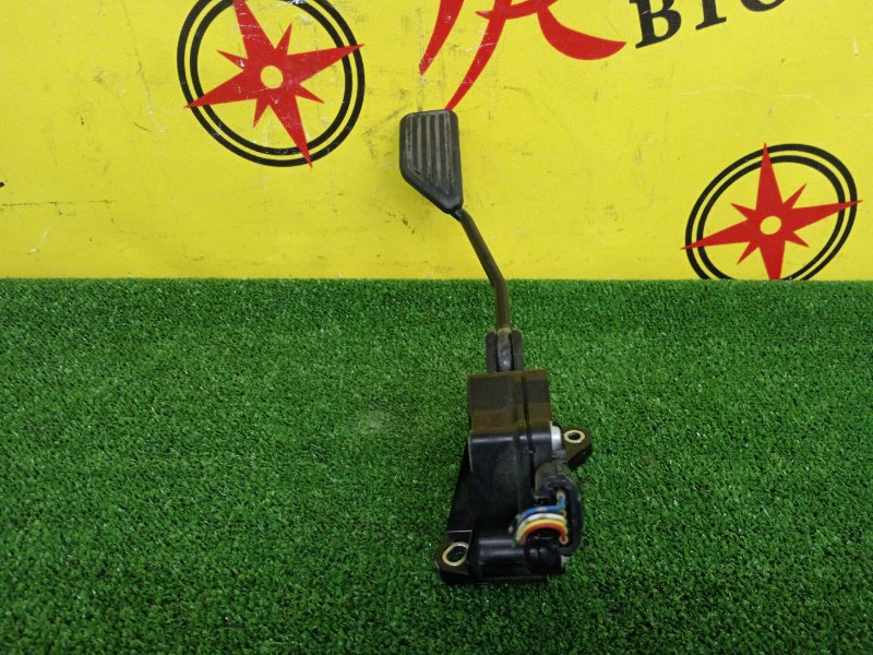 Педаль газа, 500 рублей, Красноярск