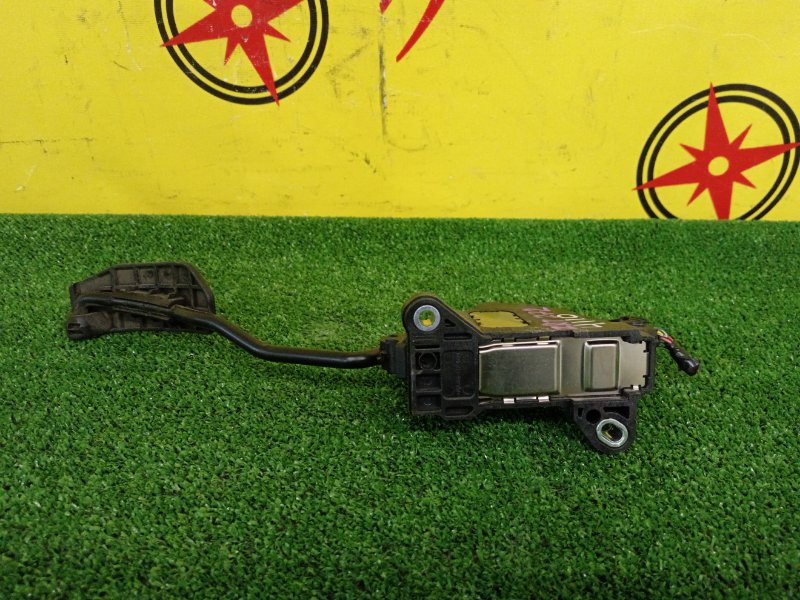 Педаль газа, 1000 рублей, Красноярск