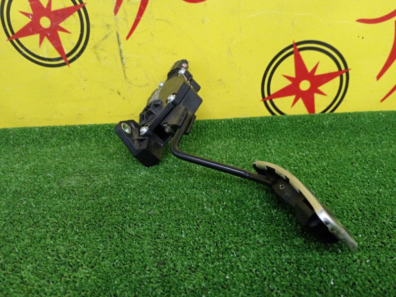 Педаль газа, 500 рублей, Красноярск