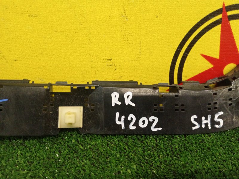 Клипса бампера, 500 рублей, Красноярск