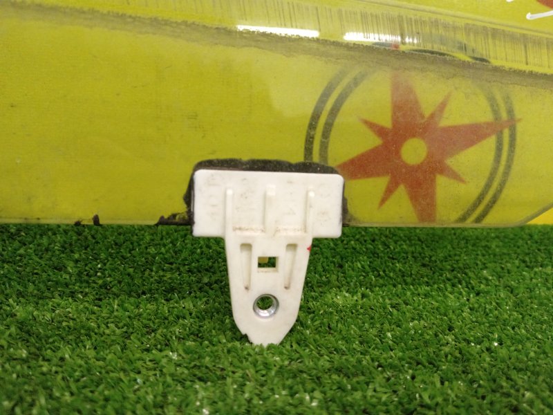 стекло боковое, 1500 рублей, Красноярск