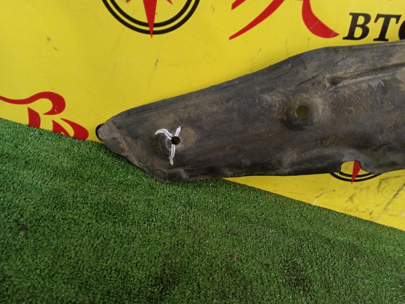 Подкрылок, 500 рублей, Красноярск