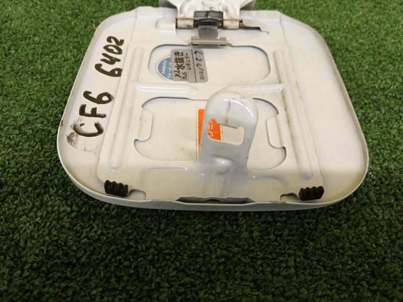 Лючок топливного бака, 500 рублей, Красноярск