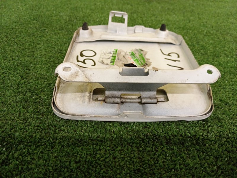 Лючок топливного бака, 500 рублей, Красноярск